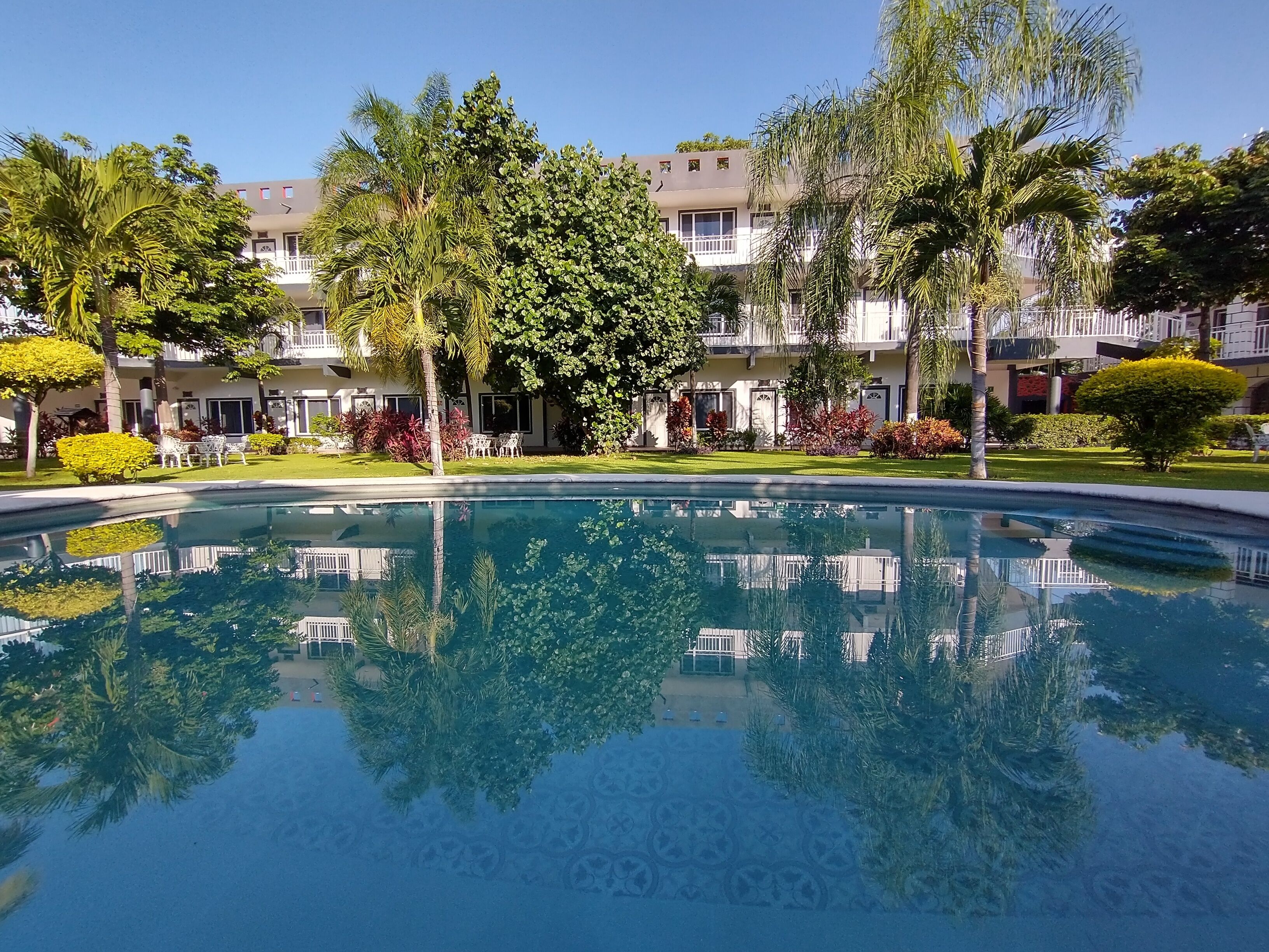 Kolam renang outdoor