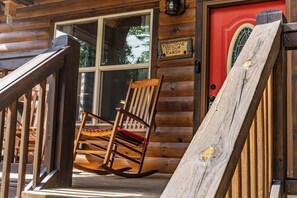 Exterior detail - Serenity Now! located in Coosawattee River Resort (Ellijay)