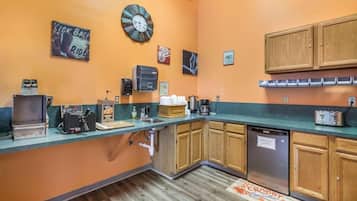 Fridge, microwave, coffee/tea maker, toaster