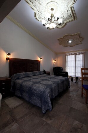 Superior Room, 1 King Bed