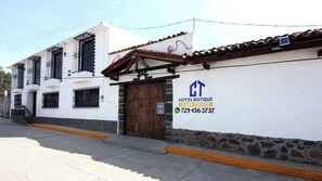 Front of property - Hotel Boutique Casa Téllez (Jocotitlán)