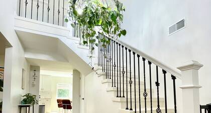 Spacious home w/hot tub & sauna. Walking distance to Old Town Orcutt