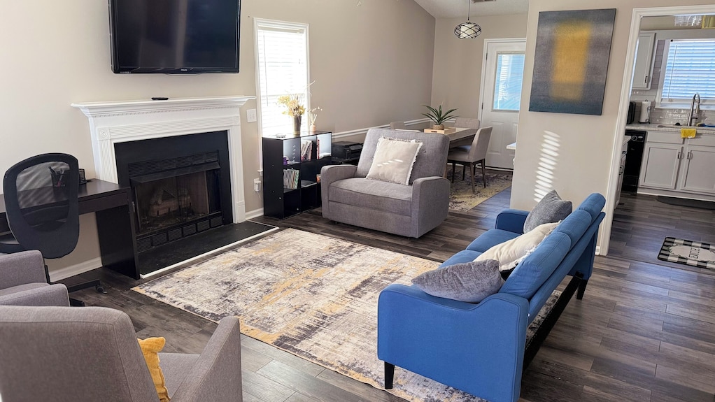 Renovated Gem Minutes From Downtown Ws, Kville, Gso - Winston-Salem, NC
