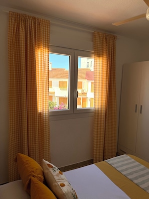 4 chambres, fer et planche Ă repasser, Wi-Fi, draps fournis