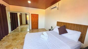 Wifi gratis y ropa de cama