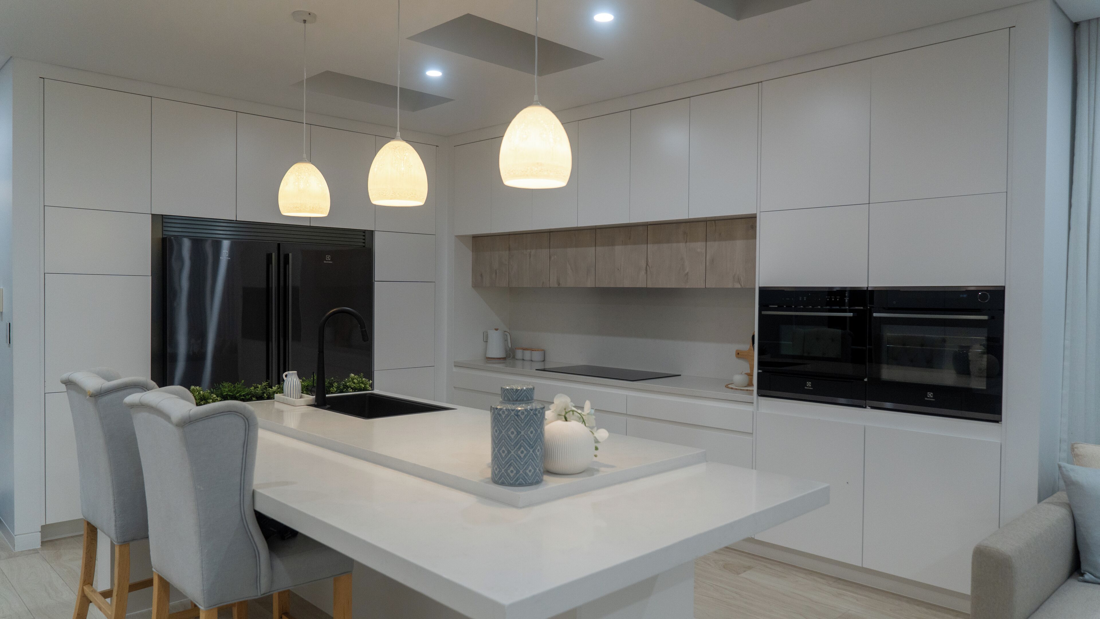 雪櫃、微波爐、焗爐、爐具