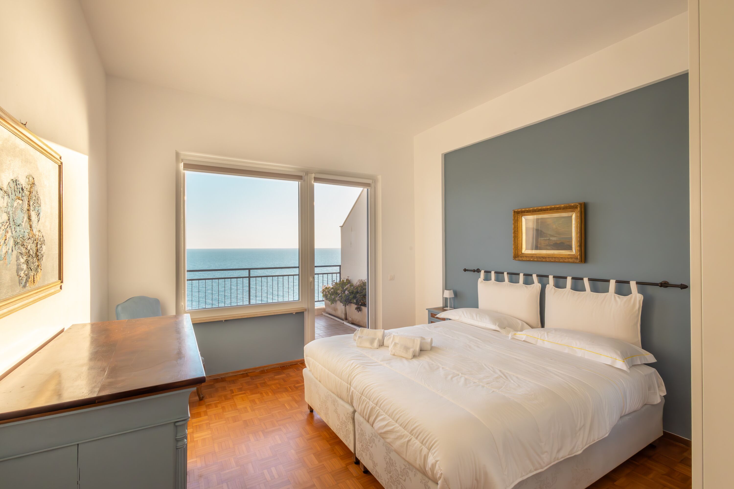 2 عدّة غرف نوم ومكواة/لوح كي وواي فاي مجانًا