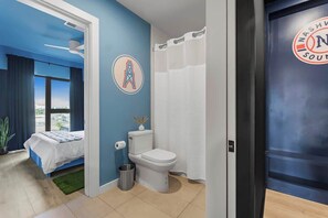 4 bedrooms, iron/ironing board, travel crib, free WiFi