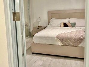 2 chambres, fer et planche à repasser, Wi-Fi, draps fournis