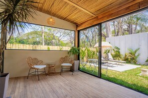 Comfort House | Living area | Flat-screen TV - Casa Heaven Santa Teresa  (Cóbano)