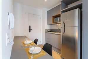 Studio | Private kitchen | Fridge, microwave, espresso maker, coffee/tea maker