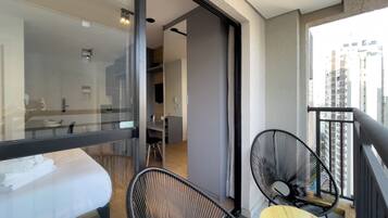 Studio | Lanai