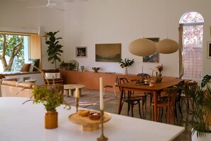 Dining - Floretta - Heritage Cottage with Sauna (Beaconsfield)