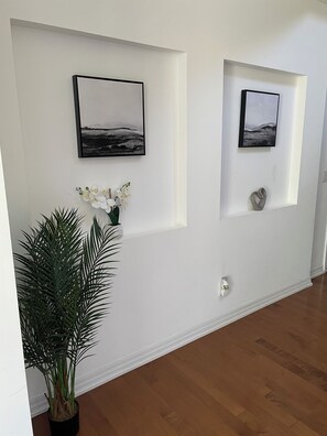 Interior - Executive End Unit Townhome (Milton)