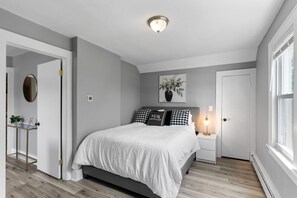 2 slaapkamers, een strijkplank/strijkijzer, wifi, beddengoed