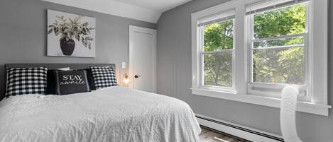 2 soverom, strykejern/-brett, wi-fi og sengetøy