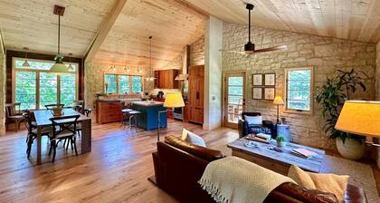 Picturesque Woodland Cottage