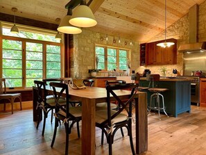 Dining - Picturesque Woodland Cottage in the Tallgrass Prairie (Manhattan)