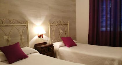 Quaint 3-bedroom cottage in Sanjuanejo