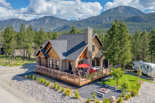 Spacious | Hot Tub | Pet-Friendly | Mountain Views | Fire Pit | Golf 
