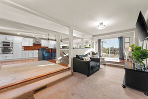 Smart TV, fireplace, video games, ping pong