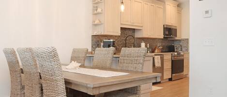 House, Multiple Beds (Biggie's Beach House) | Dining