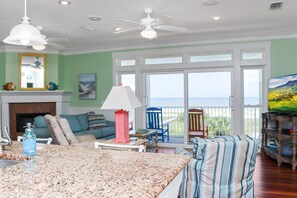 House, Multiple Beds (Happy Dolphin) | Living area