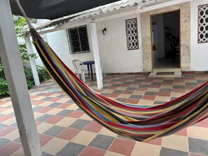 Outdoor dining - A 5 Minutos DEL Centro Historico! UNA Casa Ideal Para TUS Vacaciones EN Familia (Cartagena de Indias)