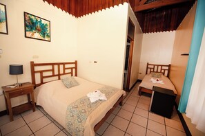 Family Room, Garden View | Blackout drapes, free WiFi - Befox Adventure (La Fortuna)