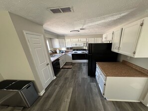 Private kitchen - Cozy, Furnished, & Welcoming Home (Athens)