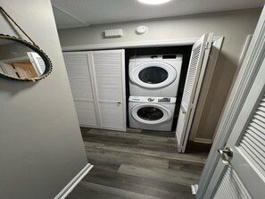 Interior - Cozy, Furnished, & Welcoming Home (Athens)