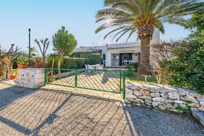 Terrace/patio - Villa Patrizia by Rentbeat (Ostuni)