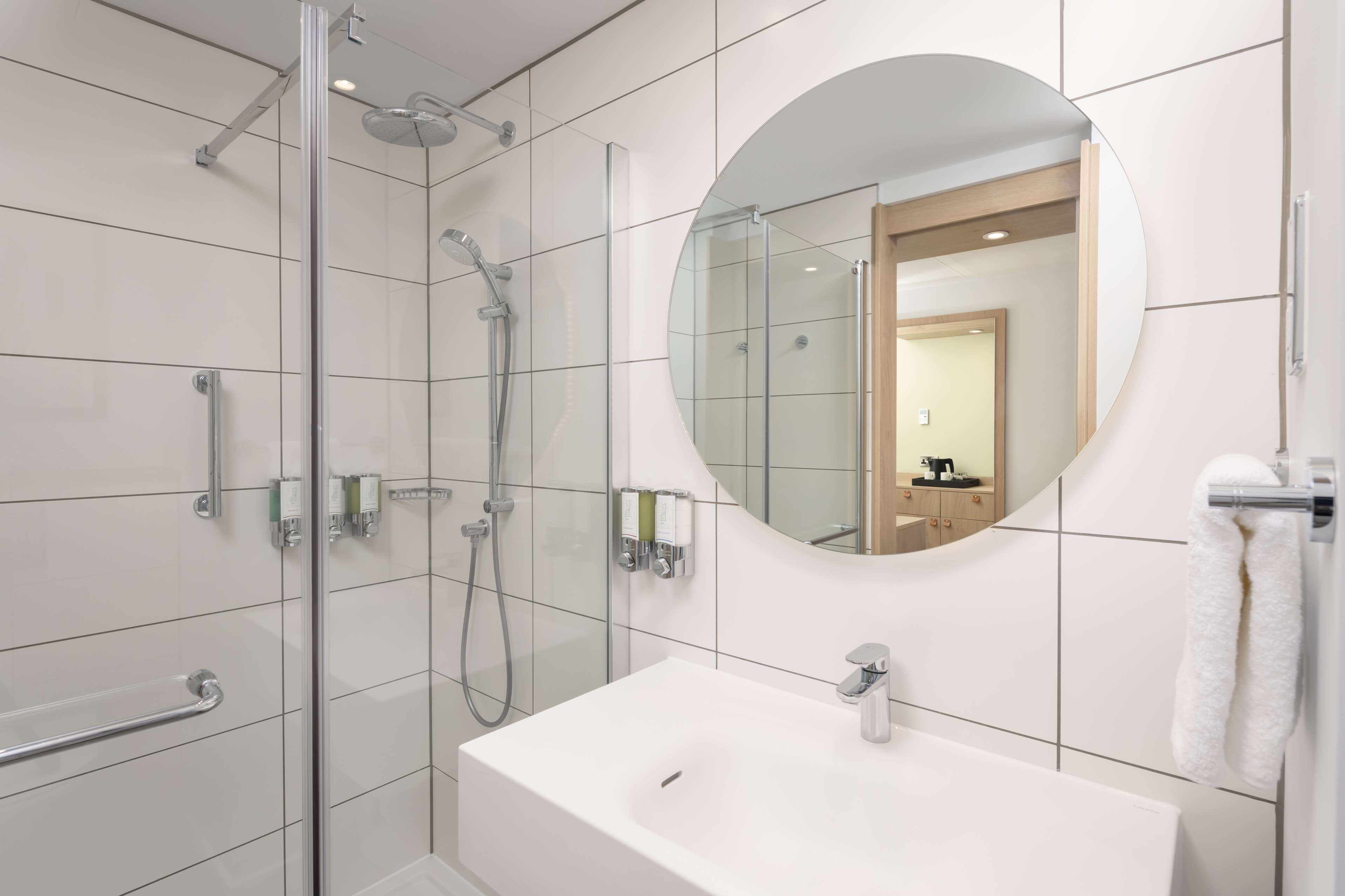 Bathroom shower