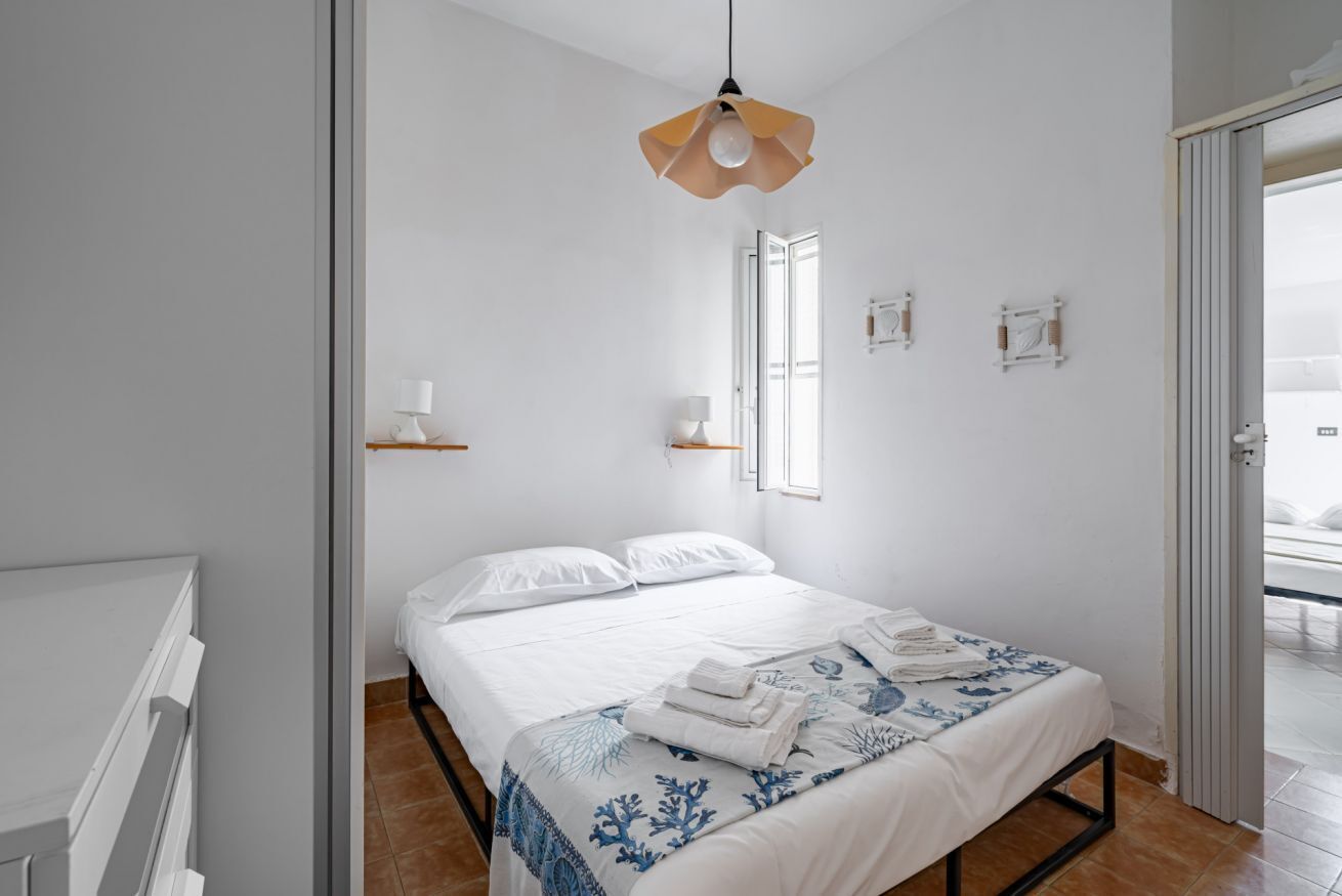 3 camere, ferro/asse da stiro, culla da viaggio, lenzuola