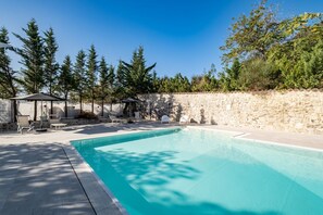 A heated pool - Zi Gaetane by Rentbeat (Abbateggio)