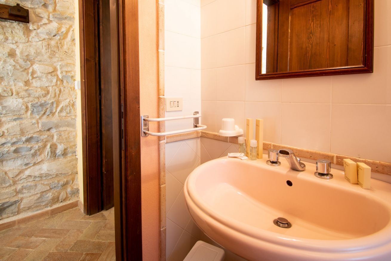 Dusche, Haartrockner, Bidet, Handtücher