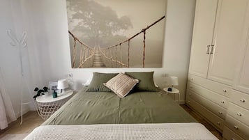 1 bedroom, WiFi, bed sheets