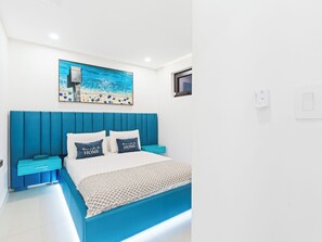 1 bedroom, in-room safe, iron/ironing board, WiFi