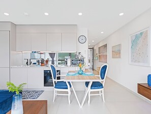 Dining - A133 -  Top Floor Lagoon View (Sint Maarten)