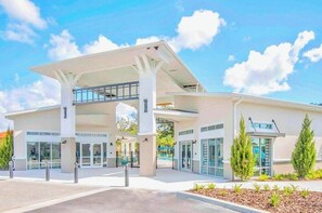 Exterior - Amazing 15 Suites Mansion/Pool/Spa/Close to Disney (Kissimmee)