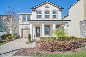 Exterior - Amazing Solara 7BR/ Pool /Spa /Free Waterpark (Kissimmee)
