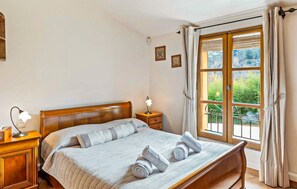 4 chambres, lit parapluie, Wi-Fi gratuit, draps fournis