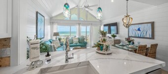 ~ BEACHFRONT PARADISE 2 ~ YES, THAT'S YOUR VIEW! ~ SPECIALS ~