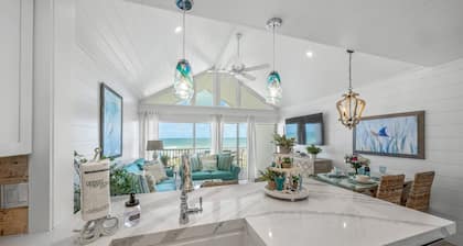 ~ BEACHFRONT PARADISE 2 ~ YES, THAT'S YOUR VIEW! ~ SPECIALS ~