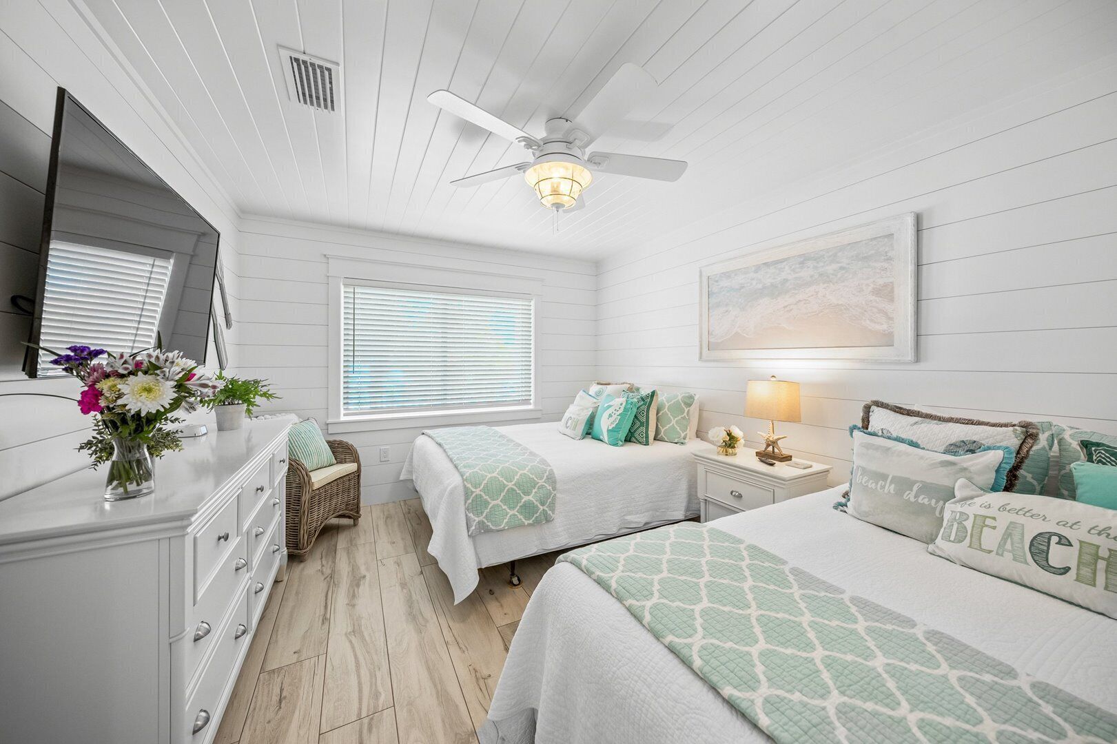 1 chambre, fer et planche à repasser, Wi-Fi, literie fournie