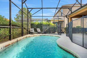 Beheizter Pool