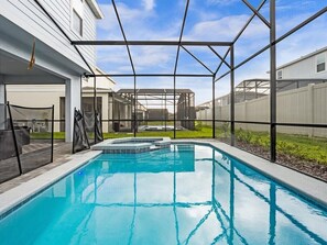 A heated pool - Amazing Windsor Island 7BR/Pool/Spa/closeTo Disney (Davenport)