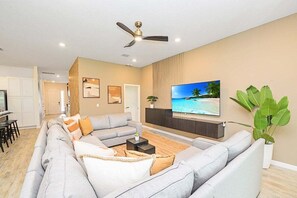 TV, ping pong - Brand New 12BR Disney Mansion/Pool/Spa/Game Room (Kissimmee)