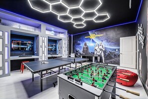 Spielezimmer