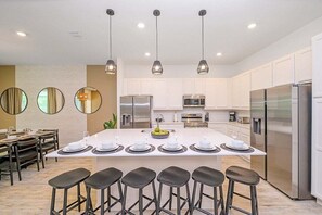 Fridge, microwave, oven, stovetop - Brand New 12BR Disney Mansion/Pool/Spa/Game Room (Kissimmee)